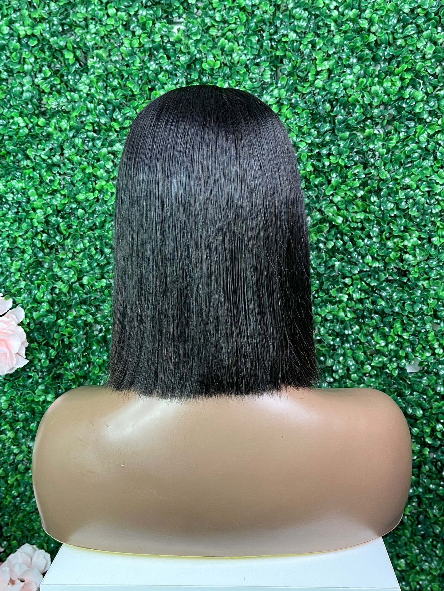Mayqueen 10-inch Bob 2x6 real hair wig front high definition transparent lace real hair wig no rubber wig suitable for black women.