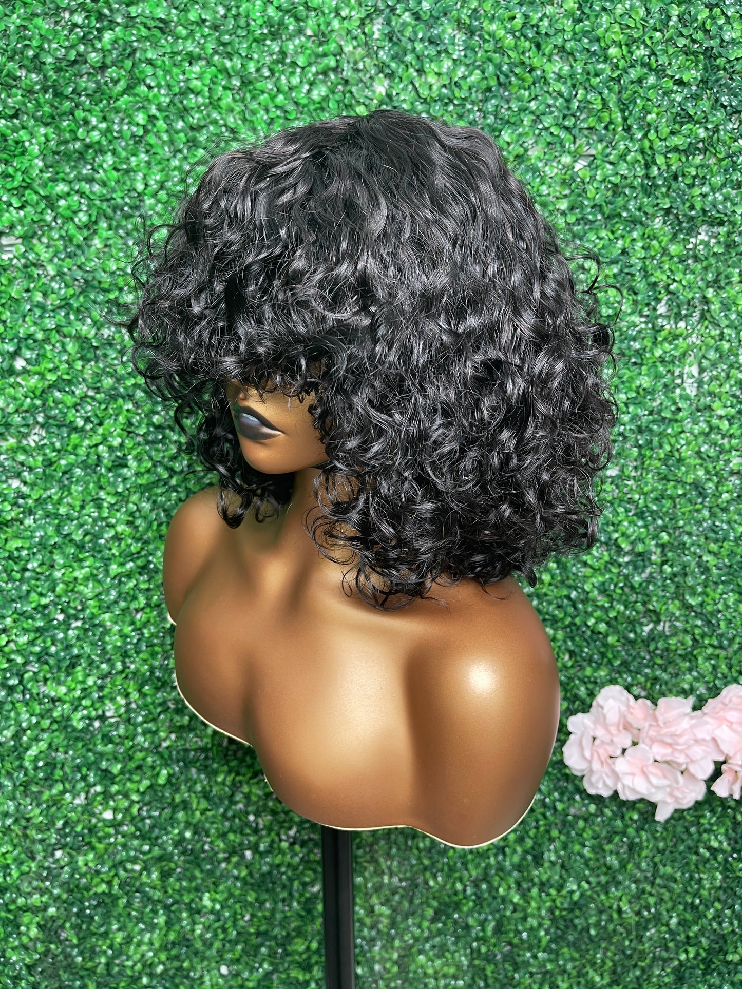 Mayqueen water mechanism human hair wig bangs lifelike appearance shows the unique beauty of black women.