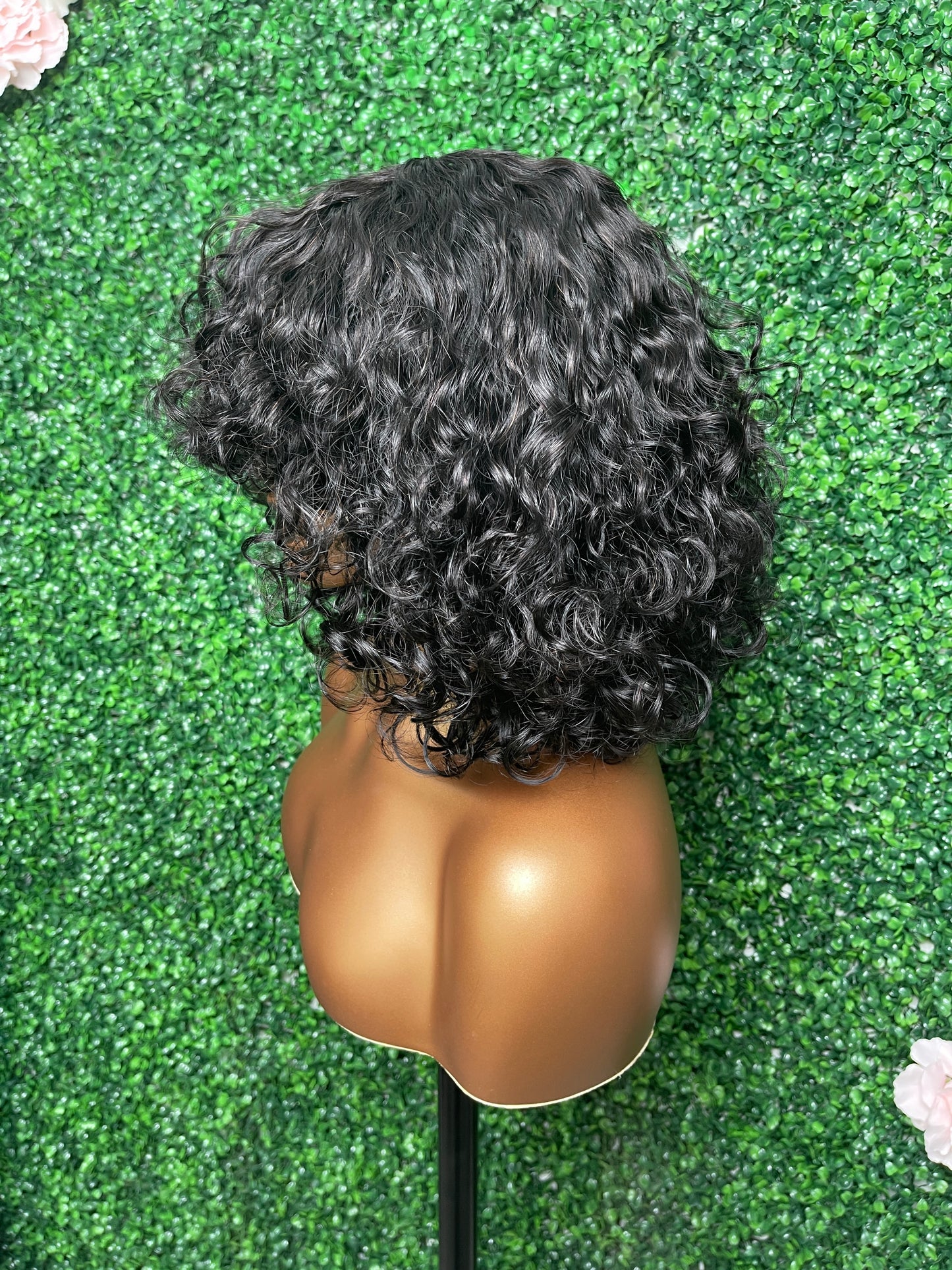 Mayqueen water mechanism human hair wig bangs lifelike appearance shows the unique beauty of black women.