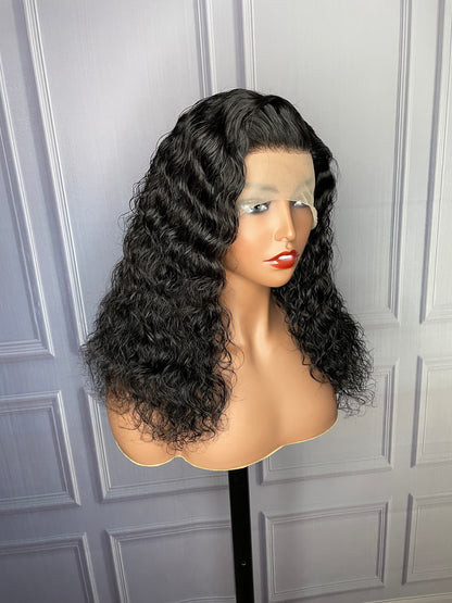 Mayqueen curly 13x4 high-definition transparent lace Brazilian virgin real hair wig real hair wig for black women only.