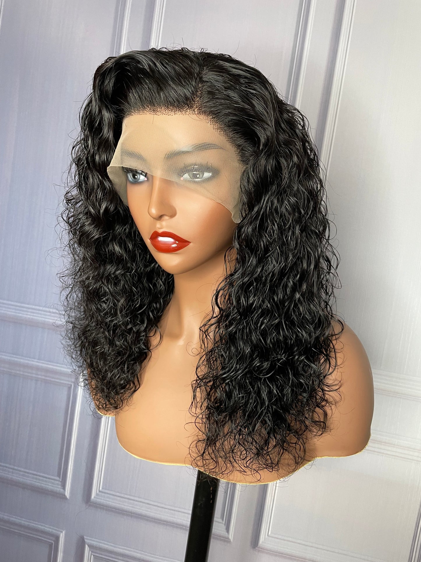 Mayqueen curly 13x4 high-definition transparent lace Brazilian virgin real hair wig real hair wig for black women only.